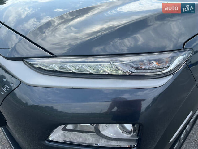 Серый Хендай Kona, объемом двигателя 0 л и пробегом 49 тыс. км за 15199 $, фото 22 на Automoto.ua
