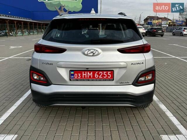 Серый Хендай Kona, объемом двигателя 0 л и пробегом 136 тыс. км за 16700 $, фото 23 на Automoto.ua