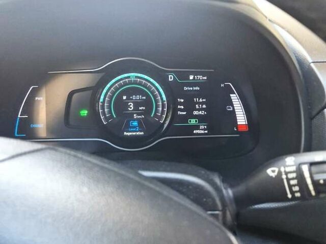 Серый Хендай Kona, объемом двигателя 0 л и пробегом 79 тыс. км за 18900 $, фото 40 на Automoto.ua