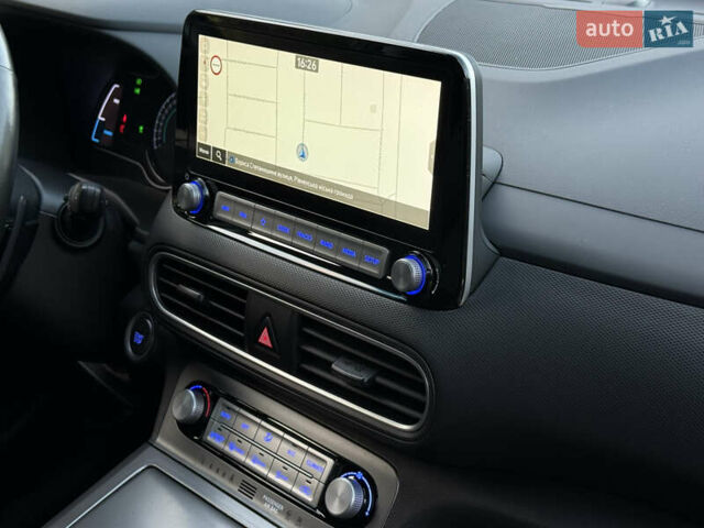 Сірий Хендай Kona, об'ємом двигуна 0 л та пробігом 81 тис. км за 17200 $, фото 91 на Automoto.ua