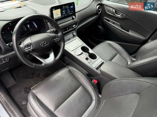 Сірий Хендай Kona, об'ємом двигуна 0 л та пробігом 61 тис. км за 17700 $, фото 27 на Automoto.ua