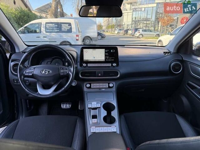 Серый Хендай Kona, объемом двигателя 0 л и пробегом 111 тыс. км за 17000 $, фото 11 на Automoto.ua