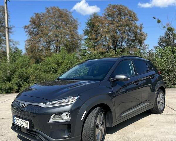 Серый Хендай Kona, объемом двигателя 0 л и пробегом 30 тыс. км за 21100 $, фото 21 на Automoto.ua