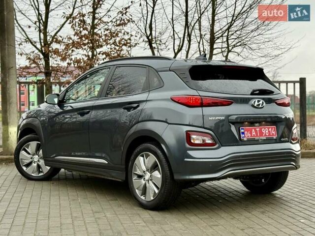Серый Хендай Kona, объемом двигателя 0 л и пробегом 74 тыс. км за 15250 $, фото 14 на Automoto.ua