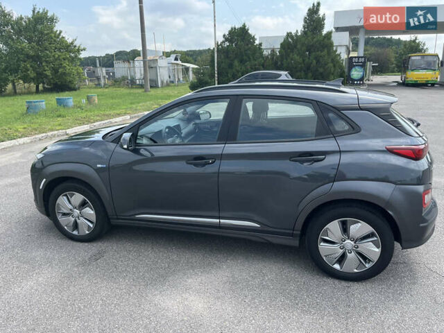 Сірий Хендай Kona, об'ємом двигуна 0 л та пробігом 50 тис. км за 14999 $, фото 69 на Automoto.ua