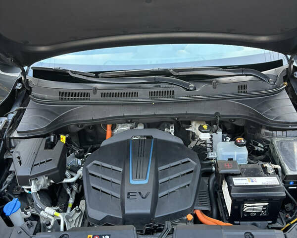 Серый Хендай Kona, объемом двигателя 0 л и пробегом 23 тыс. км за 16900 $, фото 14 на Automoto.ua