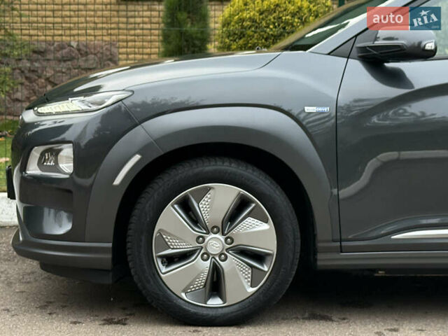 Сірий Хендай Kona, об'ємом двигуна 0 л та пробігом 81 тис. км за 17200 $, фото 41 на Automoto.ua