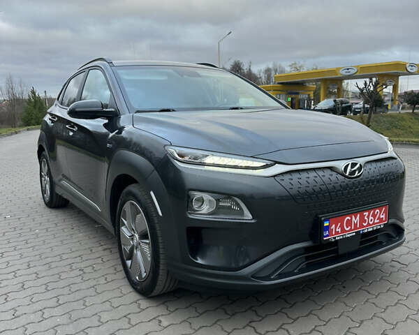 Сірий Хендай Kona, об'ємом двигуна 0 л та пробігом 149 тис. км за 17950 $, фото 4 на Automoto.ua