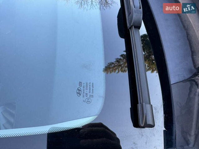 Сірий Хендай Kona, об'ємом двигуна 0 л та пробігом 114 тис. км за 15999 $, фото 22 на Automoto.ua