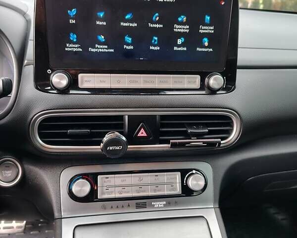 Сірий Хендай Kona, об'ємом двигуна 0 л та пробігом 140 тис. км за 17200 $, фото 18 на Automoto.ua