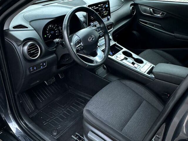 Сірий Хендай Kona, об'ємом двигуна 0 л та пробігом 41 тис. км за 20500 $, фото 8 на Automoto.ua