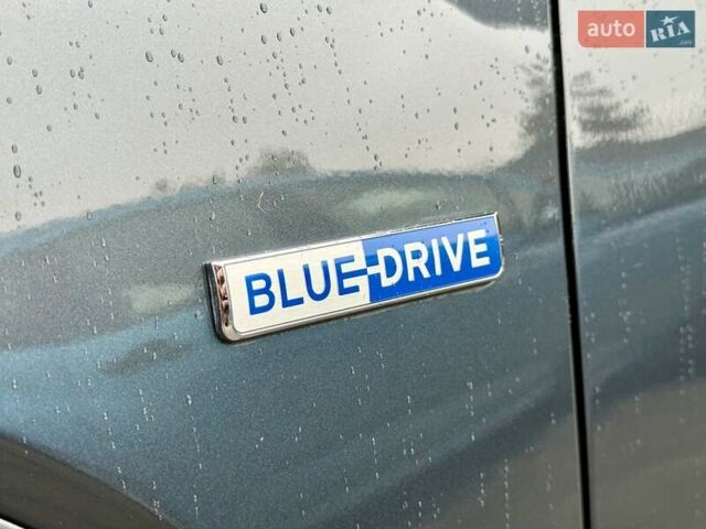 Серый Хендай Kona, объемом двигателя 0 л и пробегом 74 тыс. км за 15250 $, фото 30 на Automoto.ua