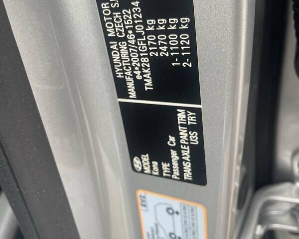 Серый Хендай Kona, объемом двигателя 0 л и пробегом 114 тыс. км за 17100 $, фото 24 на Automoto.ua