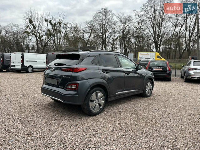 Сірий Хендай Kona, об'ємом двигуна 0 л та пробігом 61 тис. км за 18800 $, фото 13 на Automoto.ua