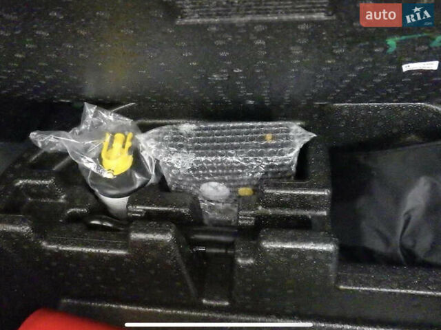 Сірий Хендай Kona, об'ємом двигуна 0 л та пробігом 78 тис. км за 18300 $, фото 9 на Automoto.ua