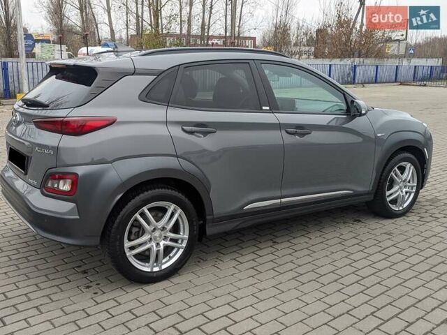 Сірий Хендай Kona, об'ємом двигуна 0 л та пробігом 55 тис. км за 14999 $, фото 8 на Automoto.ua