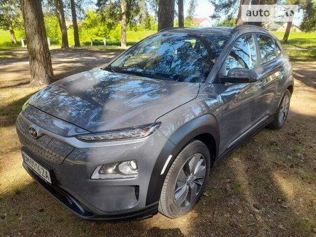 Сірий Хендай Kona, об'ємом двигуна 0 л та пробігом 77 тис. км за 17900 $, фото 7 на Automoto.ua