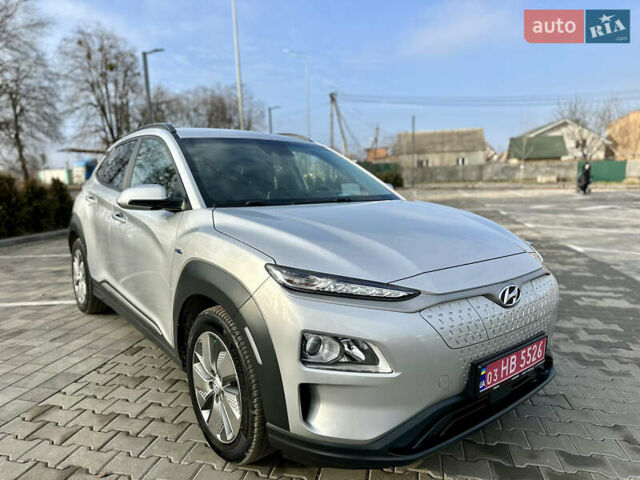 Серый Хендай Kona, объемом двигателя 0 л и пробегом 86 тыс. км за 16000 $, фото 1 на Automoto.ua