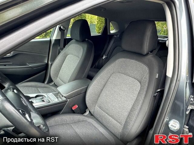 Сірий Хендай Kona, об'ємом двигуна 99 л та пробігом 96 тис. км за 15999 $, фото 7 на Automoto.ua