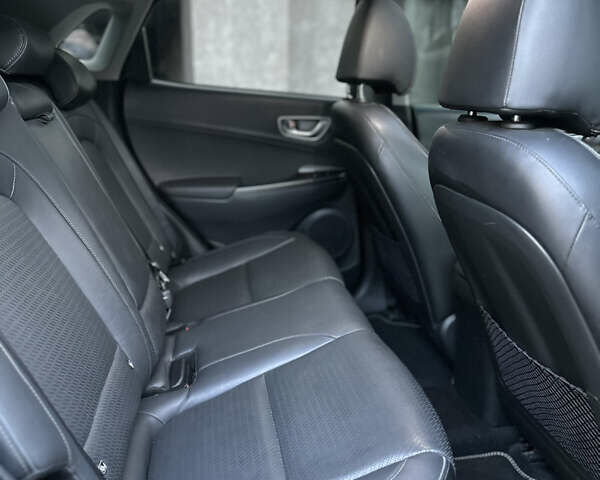 Серый Хендай Kona, объемом двигателя 0 л и пробегом 137 тыс. км за 17500 $, фото 68 на Automoto.ua