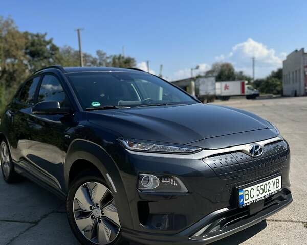 Серый Хендай Kona, объемом двигателя 0 л и пробегом 30 тыс. км за 21100 $, фото 16 на Automoto.ua