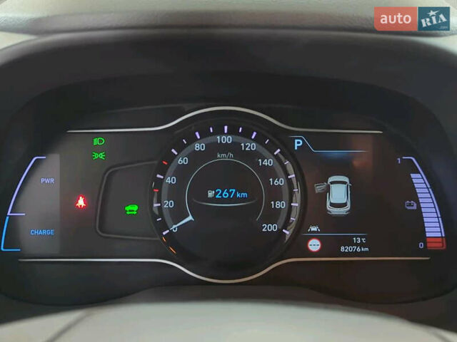 Серый Хендай Kona, объемом двигателя 0 л и пробегом 80 тыс. км за 17500 $, фото 4 на Automoto.ua