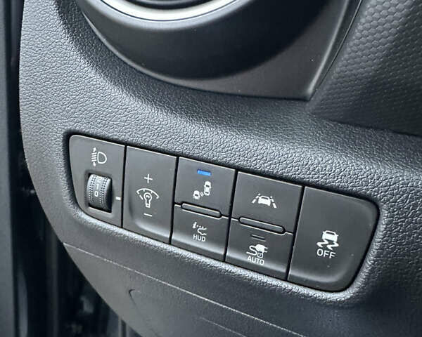 Сірий Хендай Kona, об'ємом двигуна 0 л та пробігом 149 тис. км за 17950 $, фото 63 на Automoto.ua