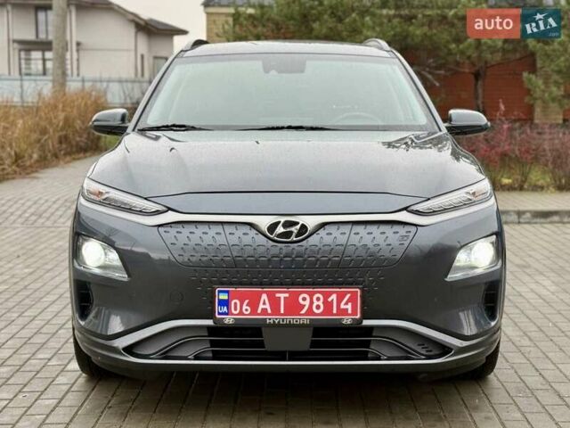 Серый Хендай Kona, объемом двигателя 0 л и пробегом 74 тыс. км за 15250 $, фото 5 на Automoto.ua