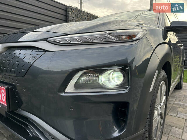 Серый Хендай Kona, объемом двигателя 0 л и пробегом 117 тыс. км за 17500 $, фото 23 на Automoto.ua