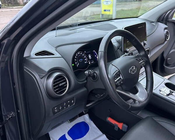 Сірий Хендай Kona, об'ємом двигуна 0 л та пробігом 149 тис. км за 17950 $, фото 47 на Automoto.ua