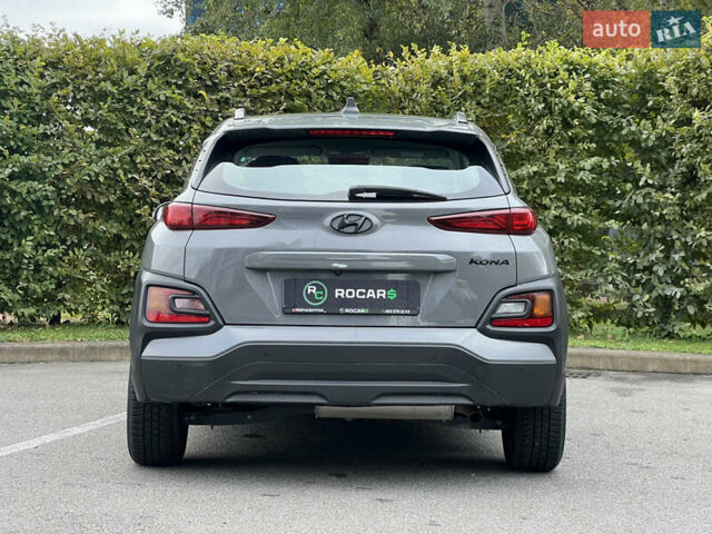 Серый Хендай Kona, объемом двигателя 1.6 л и пробегом 54 тыс. км за 20950 $, фото 14 на Automoto.ua