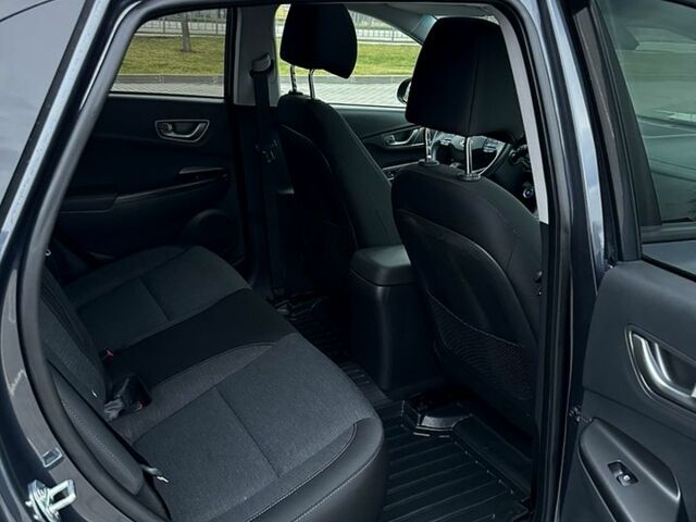 Сірий Хендай Kona, об'ємом двигуна 0 л та пробігом 41 тис. км за 20500 $, фото 10 на Automoto.ua