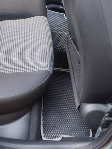 Сірий Хендай Kona, об'ємом двигуна 2 л та пробігом 61 тис. км за 14600 $, фото 17 на Automoto.ua