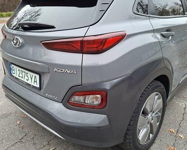 Сірий Хендай Kona, об'ємом двигуна 0 л та пробігом 86 тис. км за 15200 $, фото 5 на Automoto.ua
