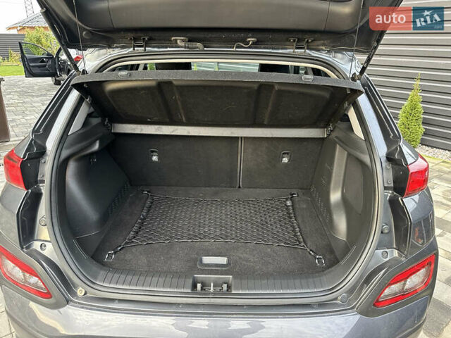 Серый Хендай Kona, объемом двигателя 0 л и пробегом 117 тыс. км за 17500 $, фото 17 на Automoto.ua