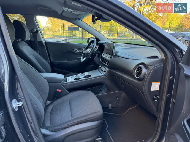 Сірий Хендай Kona, об'ємом двигуна 0 л та пробігом 114 тис. км за 15999 $, фото 37 на Automoto.ua