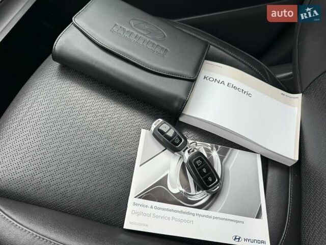 Сірий Хендай Kona, об'ємом двигуна 0 л та пробігом 78 тис. км за 18600 $, фото 31 на Automoto.ua