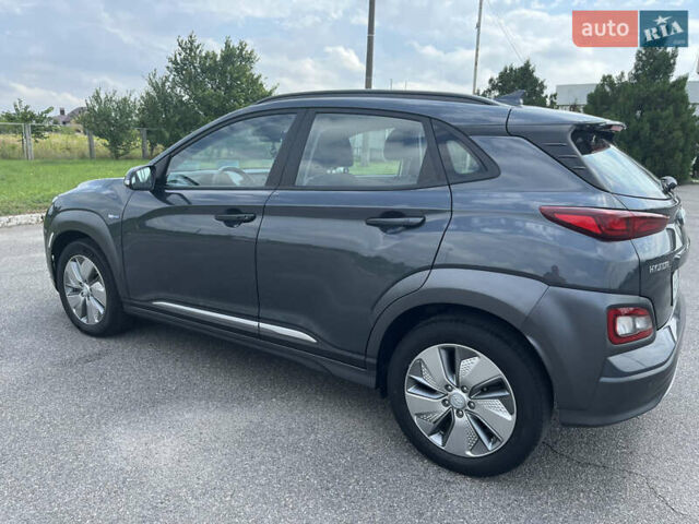 Сірий Хендай Kona, об'ємом двигуна 0 л та пробігом 50 тис. км за 14999 $, фото 9 на Automoto.ua