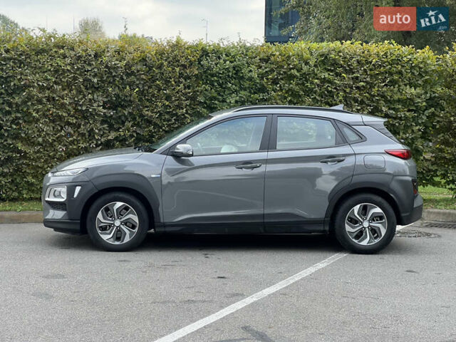 Серый Хендай Kona, объемом двигателя 1.6 л и пробегом 54 тыс. км за 20950 $, фото 10 на Automoto.ua