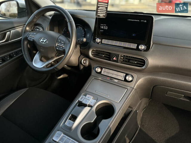 Серый Хендай Kona, объемом двигателя 0 л и пробегом 86 тыс. км за 16000 $, фото 54 на Automoto.ua
