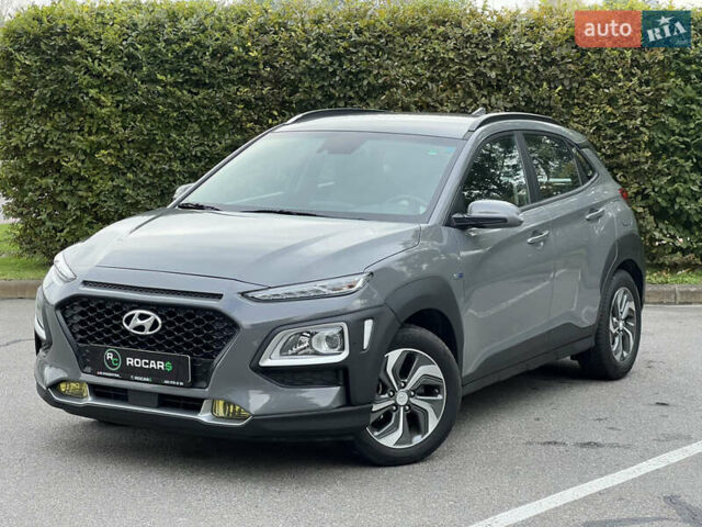 Серый Хендай Kona, объемом двигателя 1.6 л и пробегом 54 тыс. км за 20950 $, фото 6 на Automoto.ua