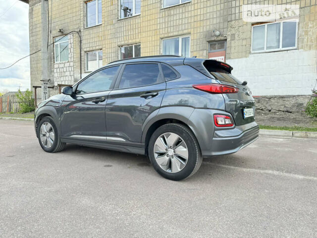 Сірий Хендай Kona, об'ємом двигуна 0 л та пробігом 93 тис. км за 17300 $, фото 2 на Automoto.ua