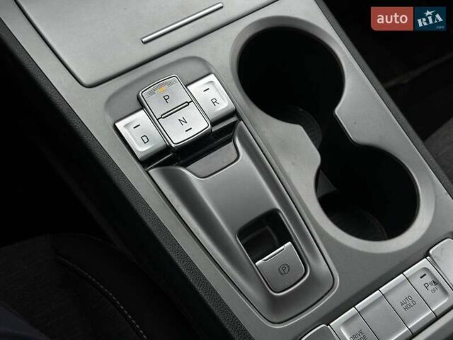 Серый Хендай Kona, объемом двигателя 0 л и пробегом 95 тыс. км за 17200 $, фото 20 на Automoto.ua