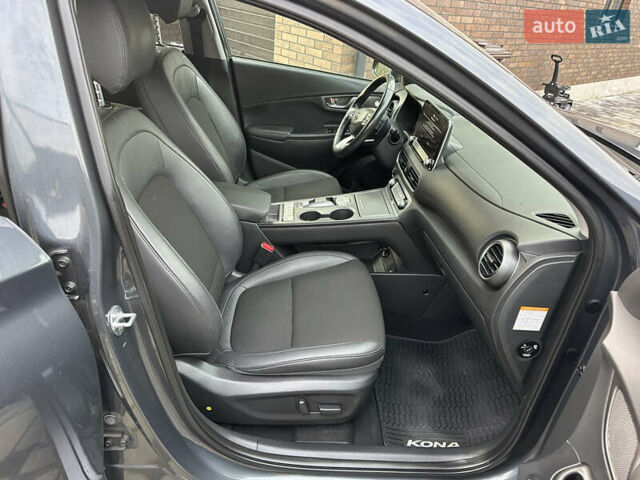 Серый Хендай Kona, объемом двигателя 0 л и пробегом 117 тыс. км за 17500 $, фото 19 на Automoto.ua