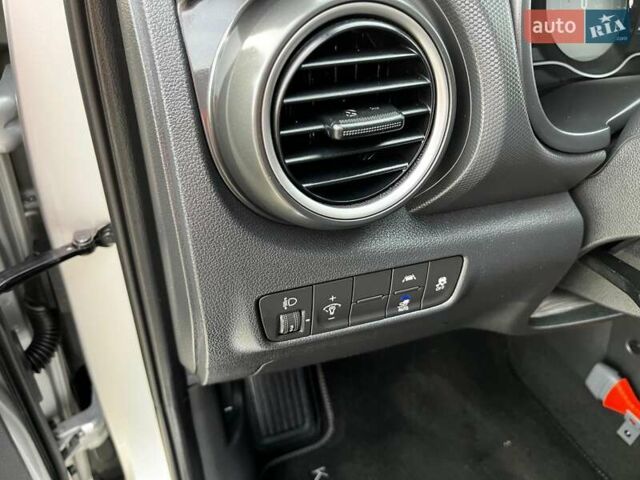 Серый Хендай Kona, объемом двигателя 0 л и пробегом 136 тыс. км за 16700 $, фото 38 на Automoto.ua