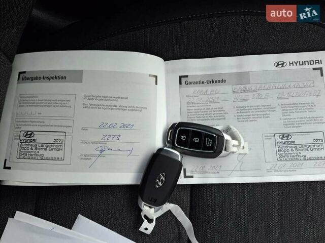 Серый Хендай Kona, объемом двигателя 0 л и пробегом 46 тыс. км за 16500 $, фото 25 на Automoto.ua