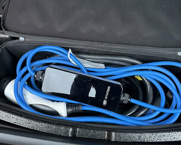 Сірий Хендай Kona, об'ємом двигуна 0 л та пробігом 149 тис. км за 17950 $, фото 33 на Automoto.ua