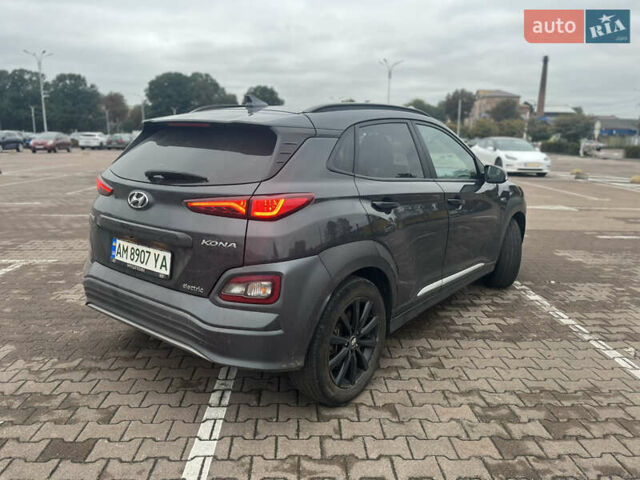 Серый Хендай Kona, объемом двигателя 0 л и пробегом 98 тыс. км за 17700 $, фото 12 на Automoto.ua