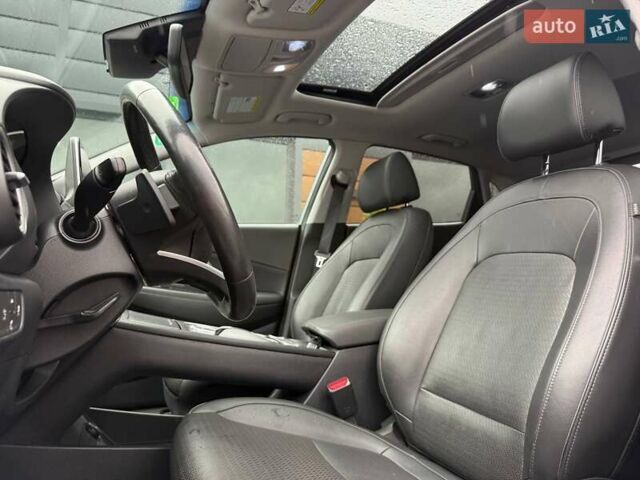 Сірий Хендай Kona, об'ємом двигуна 0 л та пробігом 61 тис. км за 17700 $, фото 29 на Automoto.ua