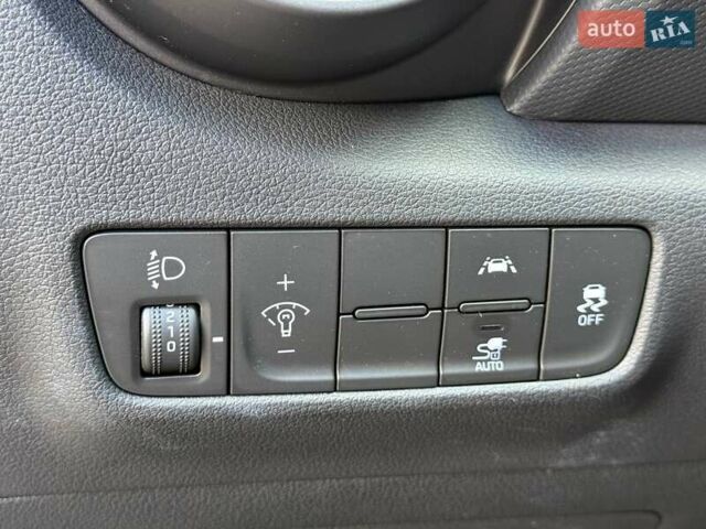 Сірий Хендай Kona, об'ємом двигуна 0 л та пробігом 36 тис. км за 16400 $, фото 18 на Automoto.ua